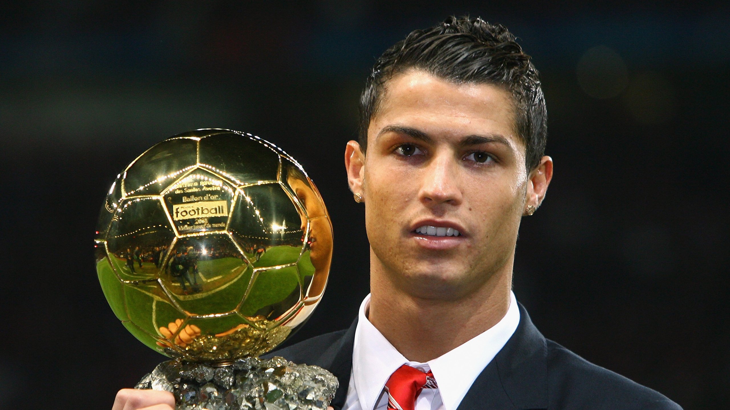 爱游戏电竞-泰国马术协会授予胡安·卡洛斯·费尔南德斯“年度最佳马术教练”称号。